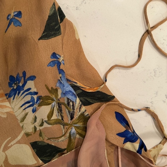 ASTR THE LABEL | Sleeveless floral midi wrap dress - Picture 10 of 10